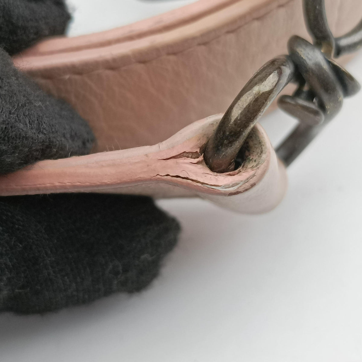Pre-owned Balenciaga Giant City Pink lambskin  shoulderbag | stylenewstar