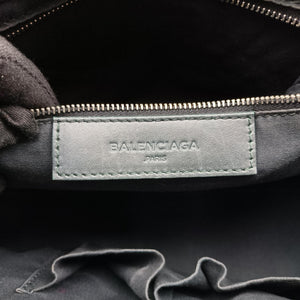 Pre-owned Balenciaga Large City Green Leather  shoulderbag | stylenewstar