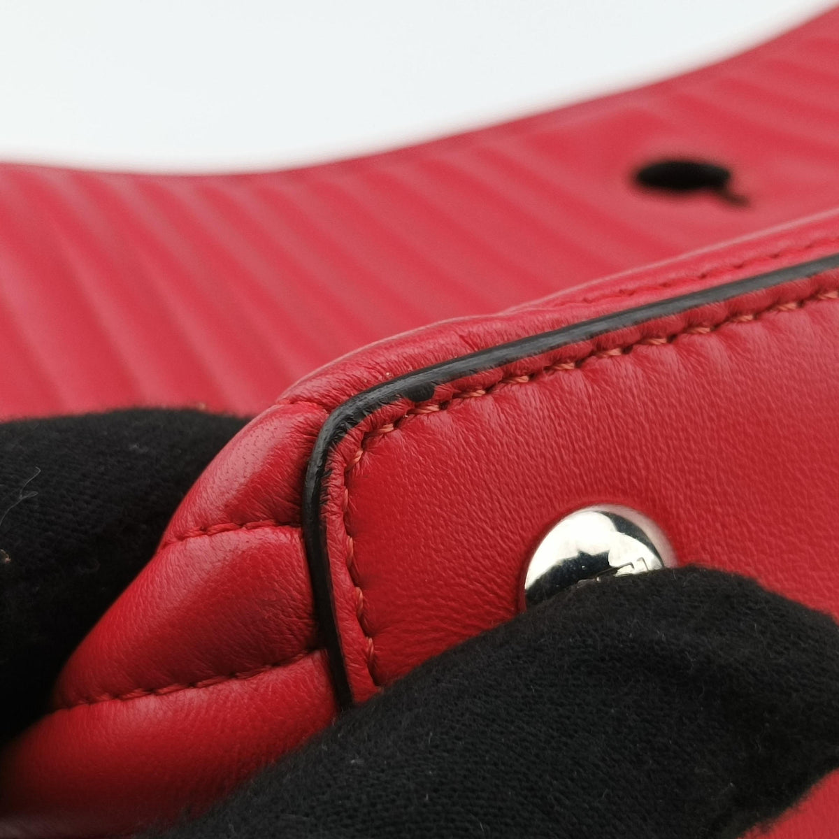Vintage Fendi Dotcom Click Small Red Leather 8BN299 shoulderbag | stylenewstar