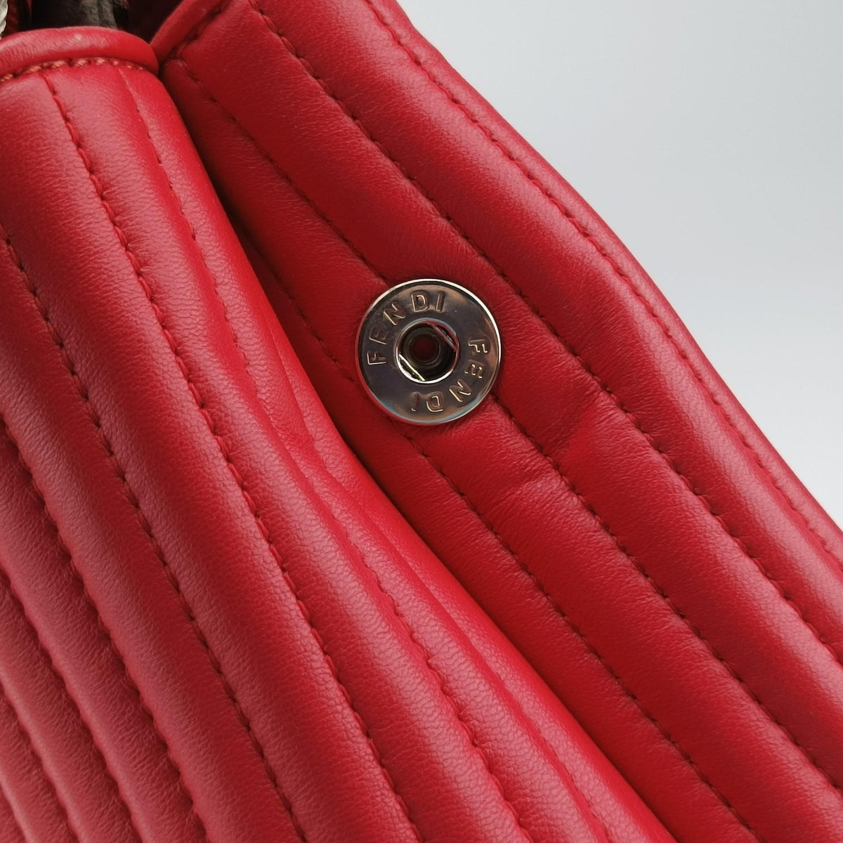 Vintage Fendi Dotcom Click Small Red Leather 8BN299 shoulderbag | stylenewstar