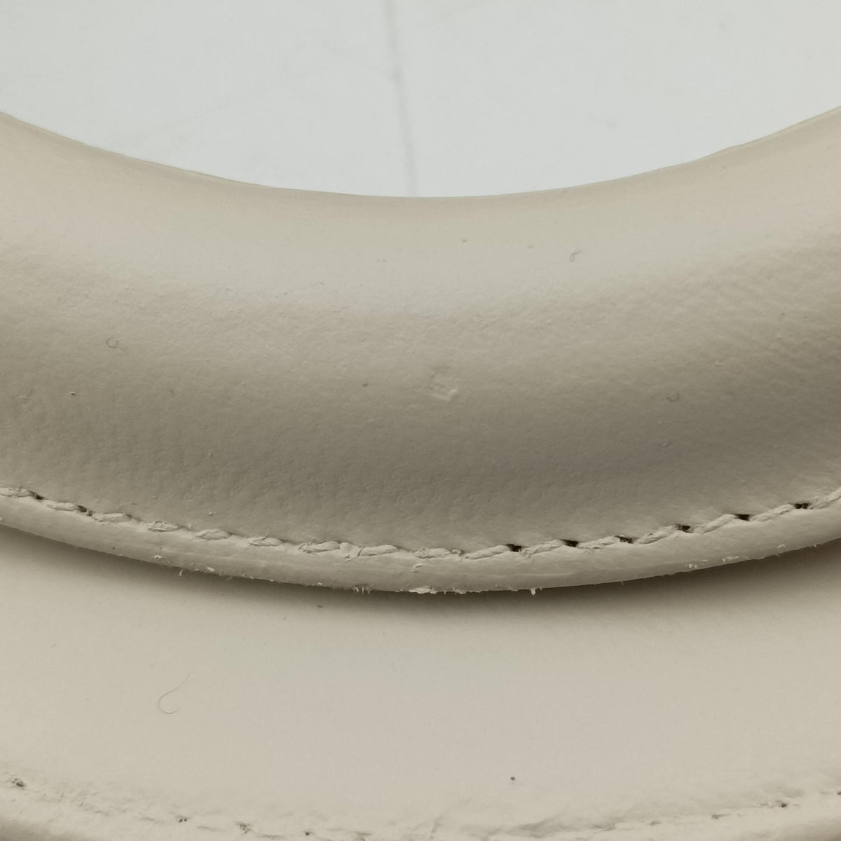 Secondhand Christian Dior Lady Dior Beige lambskin  shoulderbag | stylenewstar