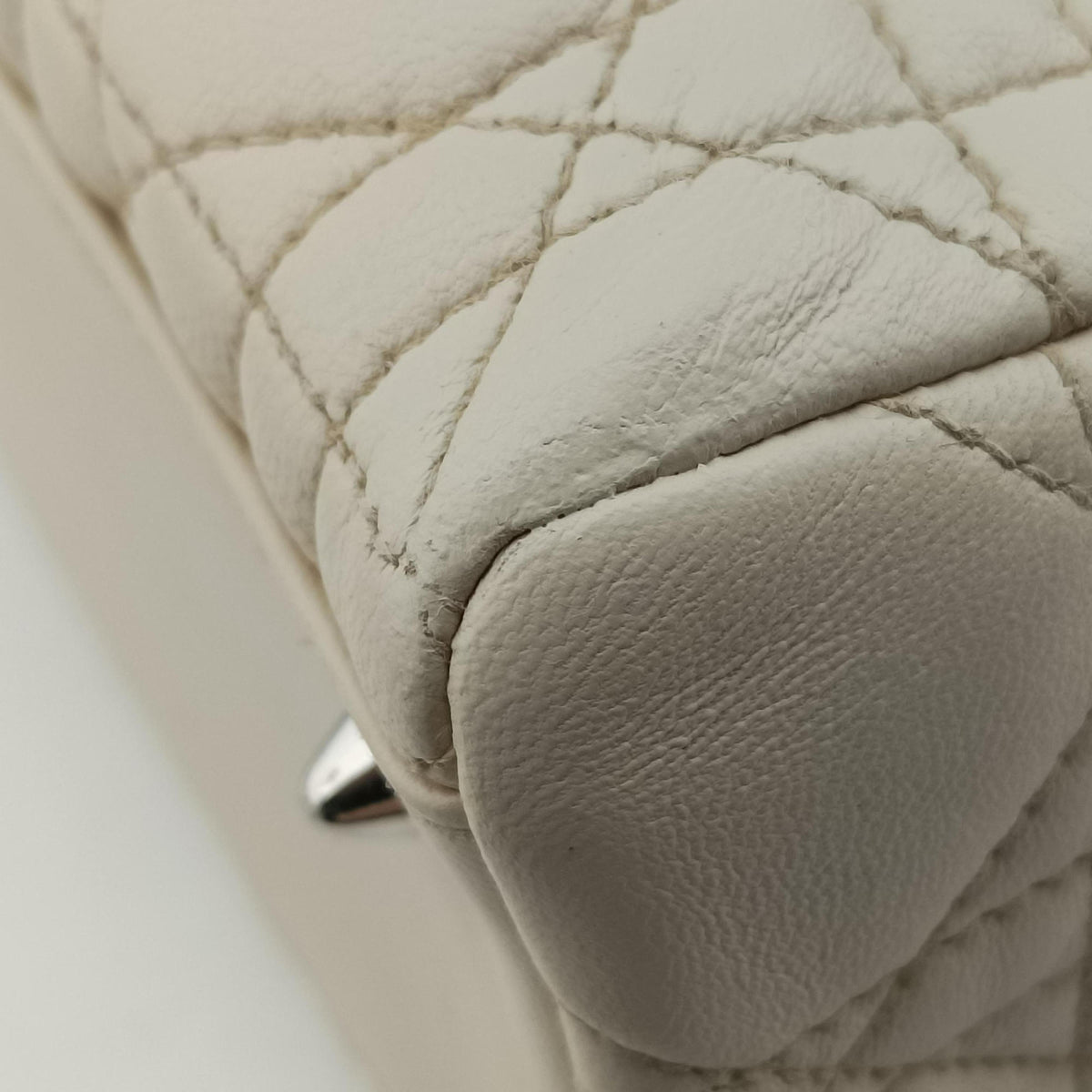 Secondhand Christian Dior Lady Dior Beige lambskin  shoulderbag | stylenewstar