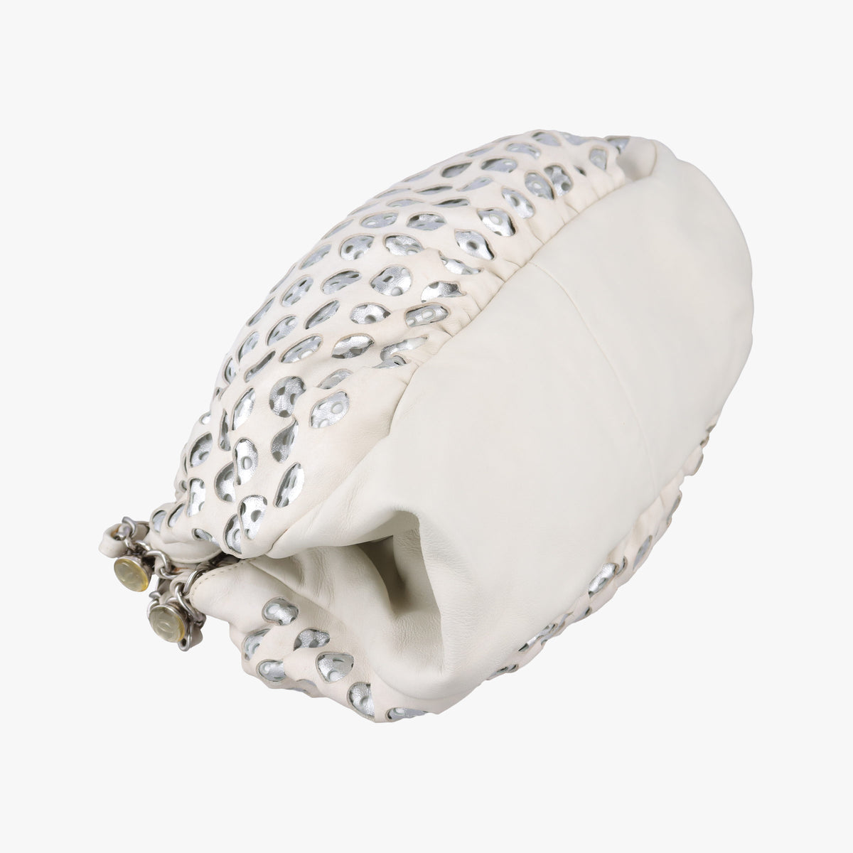 Pre-owned Chanel Perforated Chain White Leather A34884 shoulderbag | stylenewstar