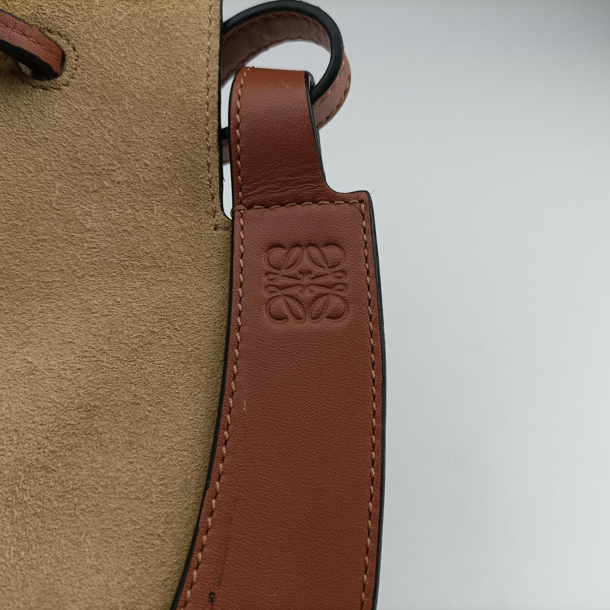Pre-owned Loewe Horseshoe Brown x Beige Suede x Leather  shoulderbag | stylenewstar