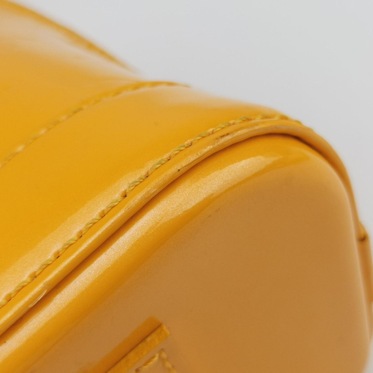 Pre-owned Louis Vuitton Alma PM jone passion Vernis M91697 shoulderbag | stylenewstar