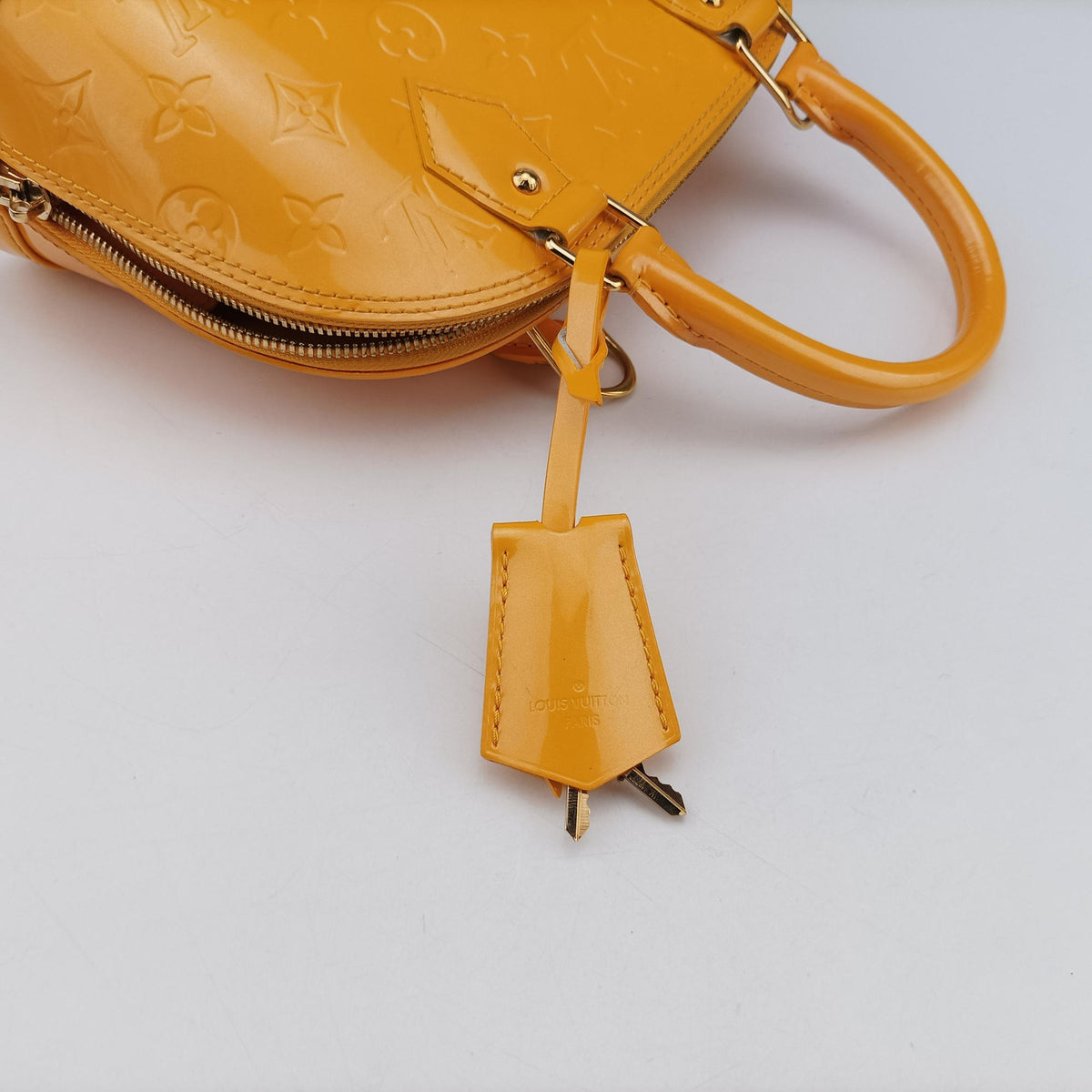 Pre-owned Louis Vuitton Alma PM jone passion Vernis M91697 shoulderbag | stylenewstar