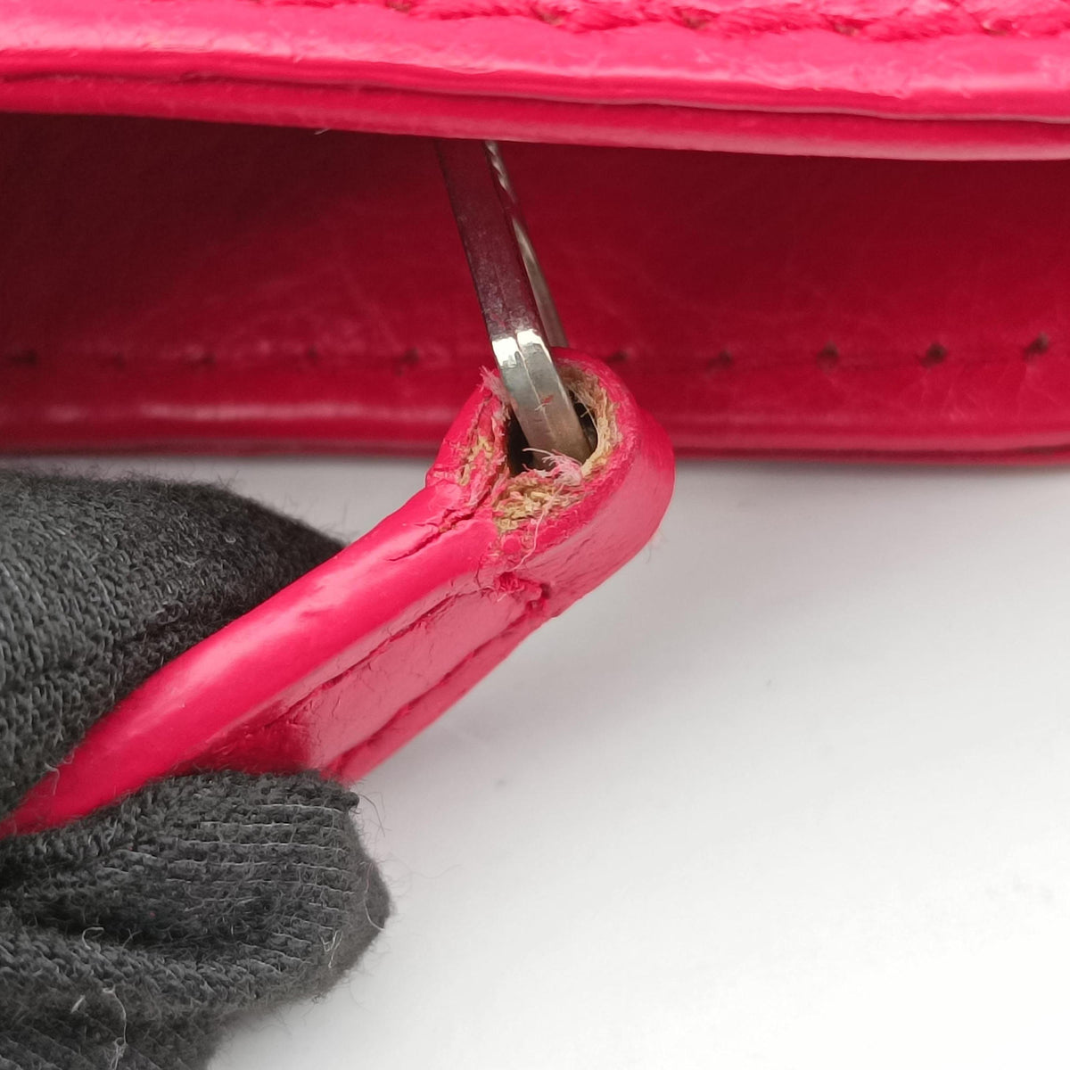 Pre-owned Balenciaga The Giant Hip Red lambskin  shoulderbag | stylenewstar