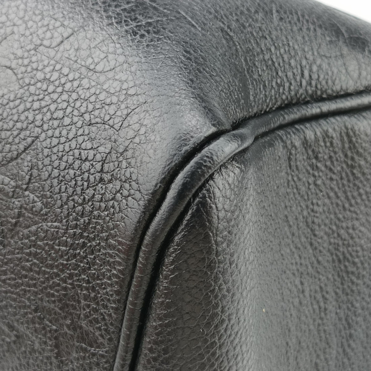 Vintage Louis Vuitton Speedy Bandouliere 30 NM Noir Monogram Empreinte M42406 shoulderbag | stylenewstar