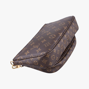 Vintage Louis Vuitton Multi Pochette Accessoir brown×khaki Monogram Canvas M44813 shoulderbag | stylenewstar