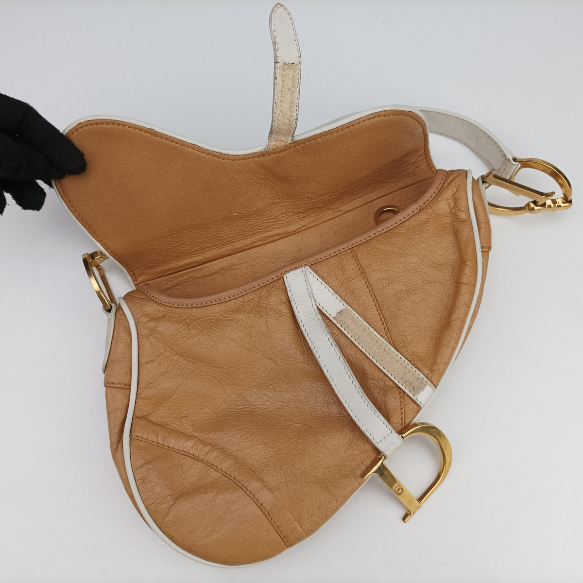 Pre-owned Christian Dior Saddle Beige Leather  handbag | stylenewstar