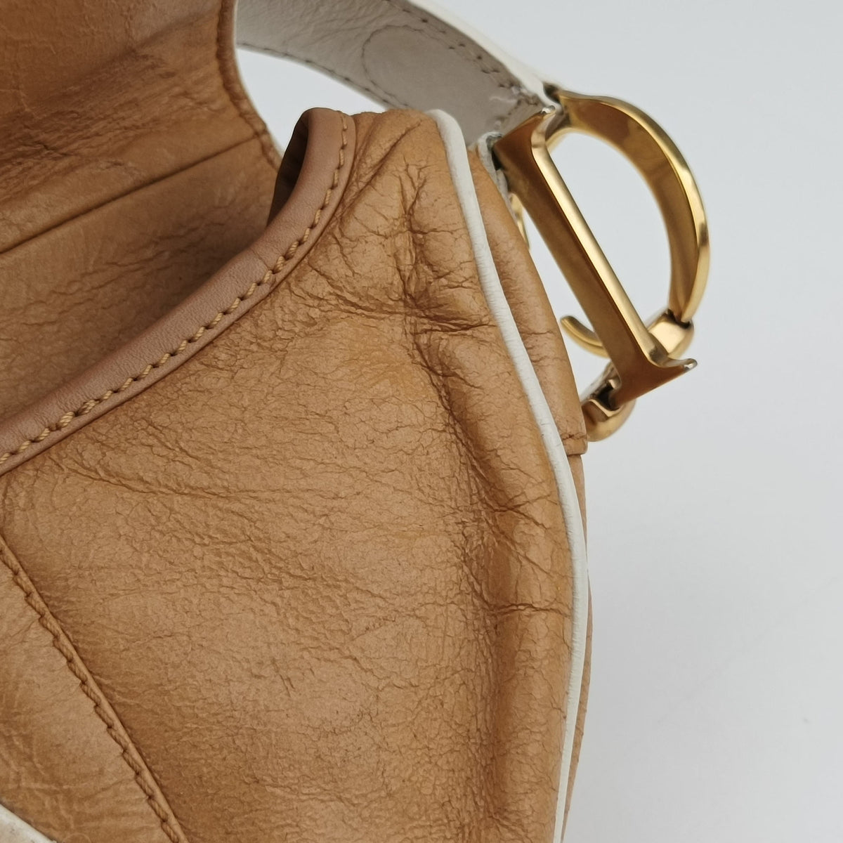 Pre-owned Christian Dior Saddle Beige Leather  handbag | stylenewstar