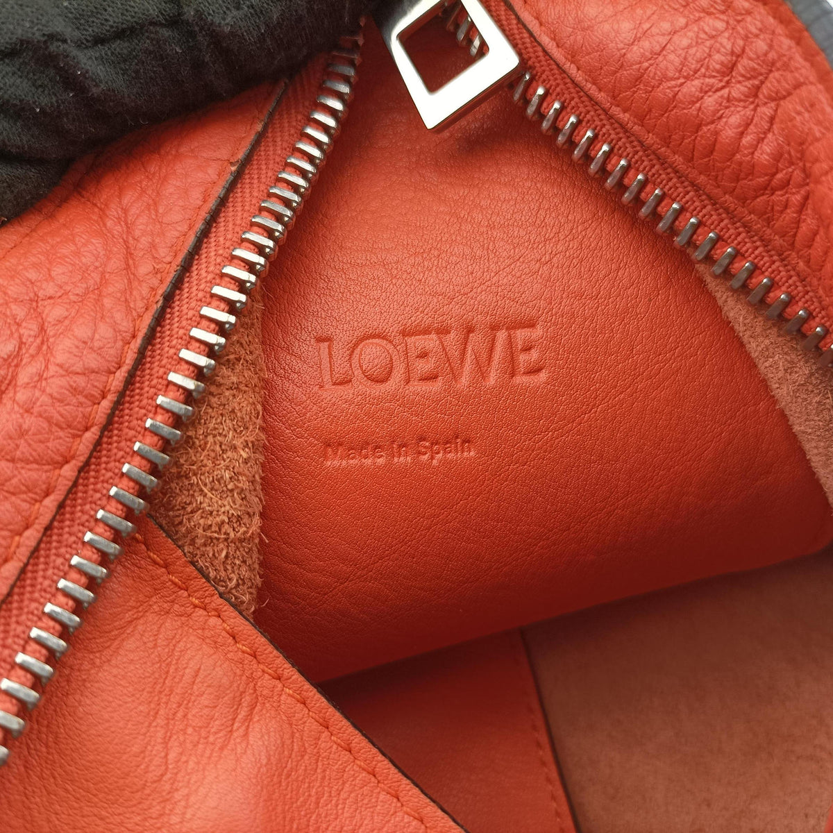 Pre-owned Loewe Anton sling Orange Leather  shoulderbag | stylenewstar