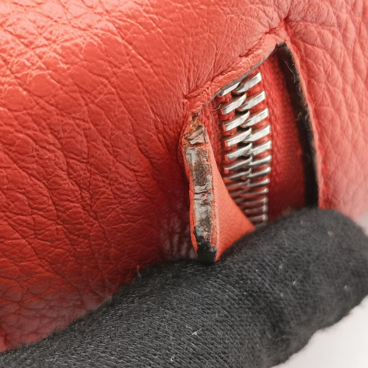 Pre-owned Loewe Anton sling Orange Leather  shoulderbag | stylenewstar