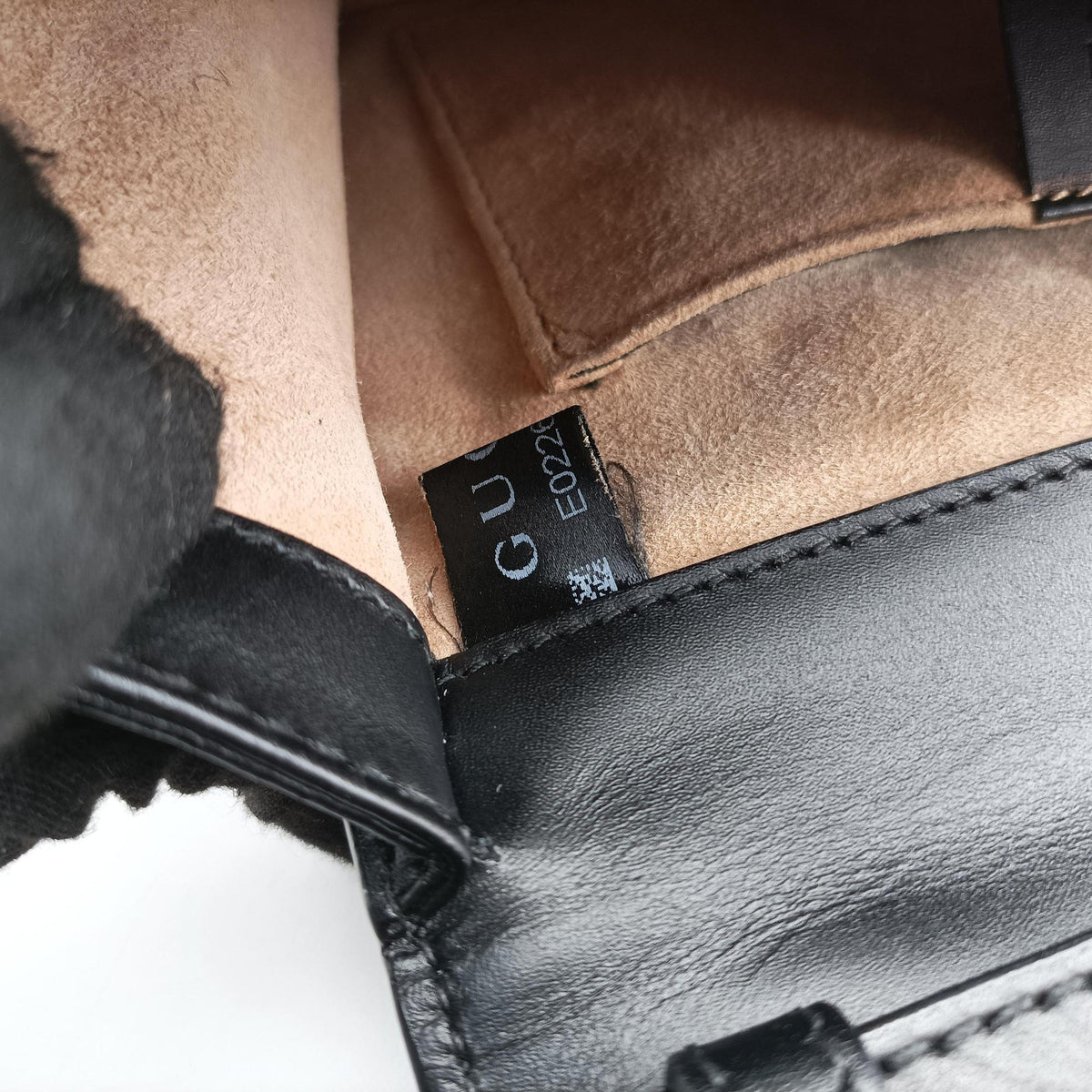 Secondhand Gucci Sylvie Black Leather 470270 shoulderbag | stylenewstar
