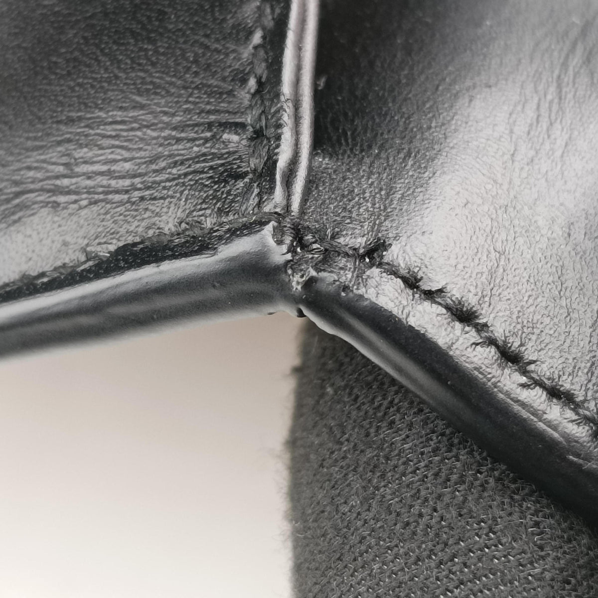 Secondhand Gucci Sylvie Black Leather 470270 shoulderbag | stylenewstar