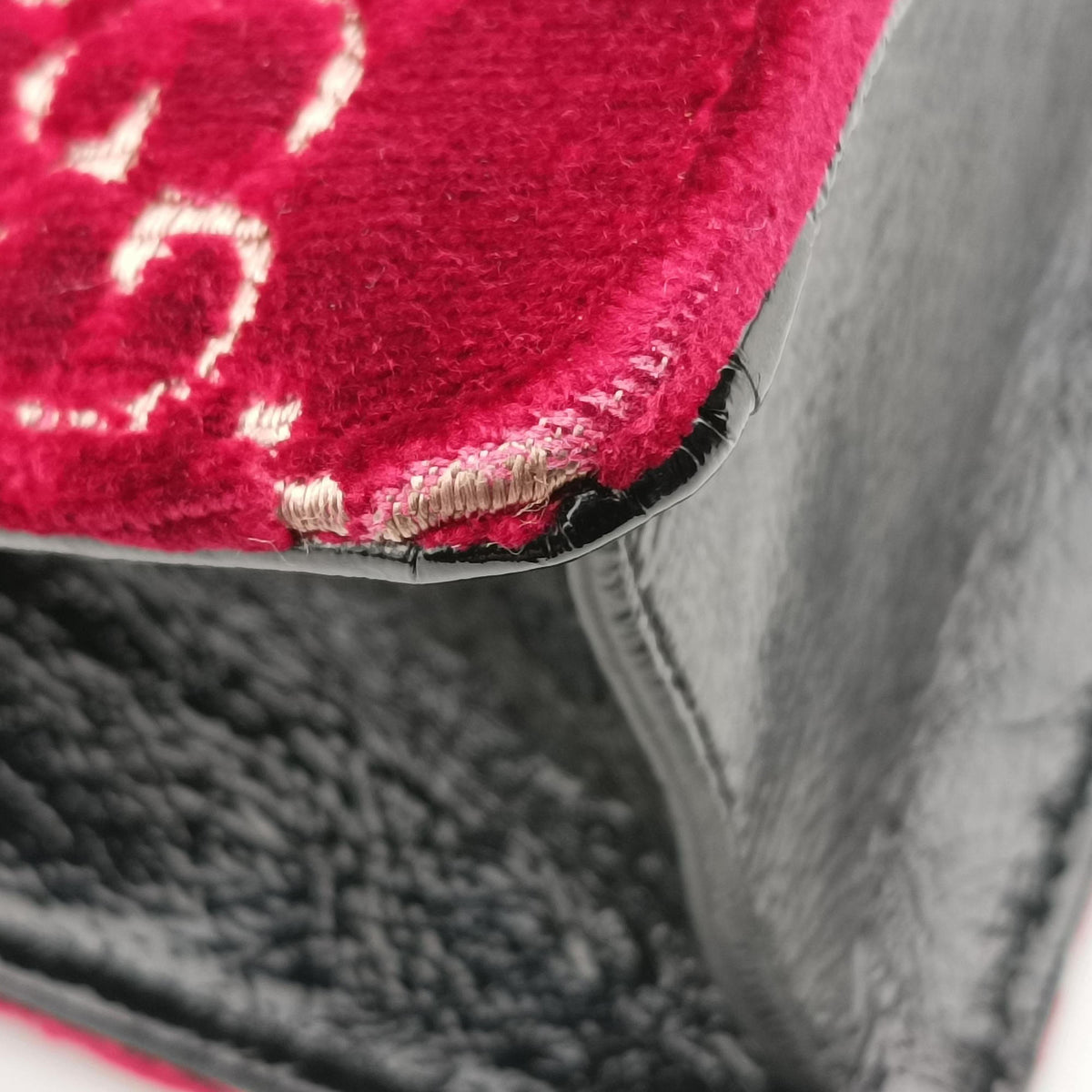 Pre-owned Gucci Dionysus Red velour 499623 shoulderbag | stylenewstar