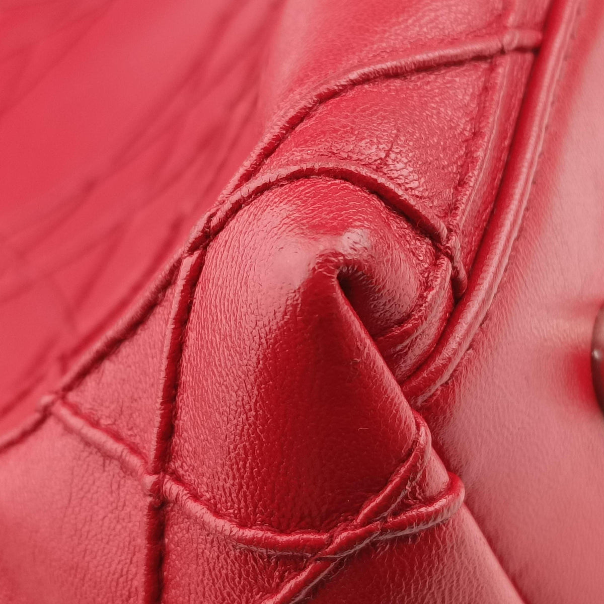 Pre-owned Christian Dior Granville Red lambskin  shoulderbag | stylenewstar