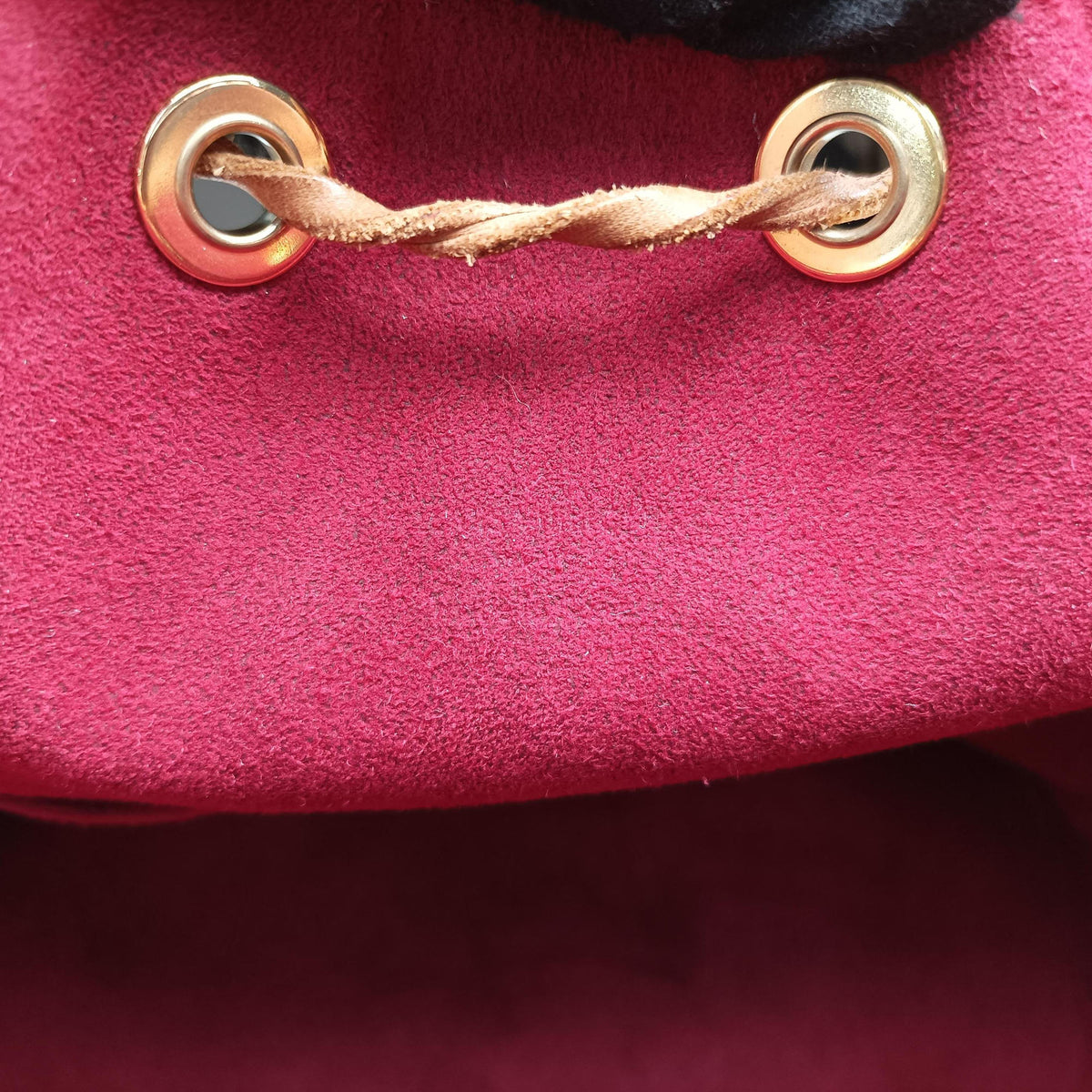 Secondhand Louis Vuitton Petit Noe white Monogram Multicolor M42229 shoulderbag | stylenewstar