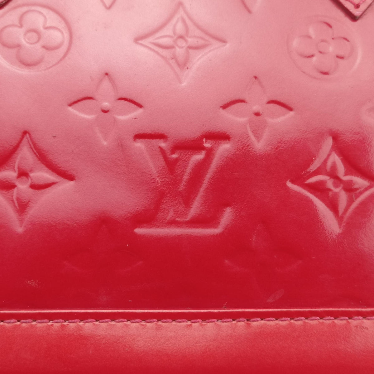 Vintage Louis Vuitton Alma BB CERISE Vernis M90174 handbag | stylenewstar