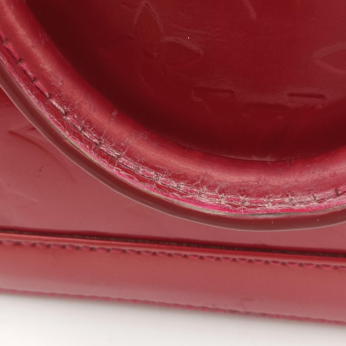 Vintage Louis Vuitton Alma BB CERISE Vernis M90174 handbag | stylenewstar