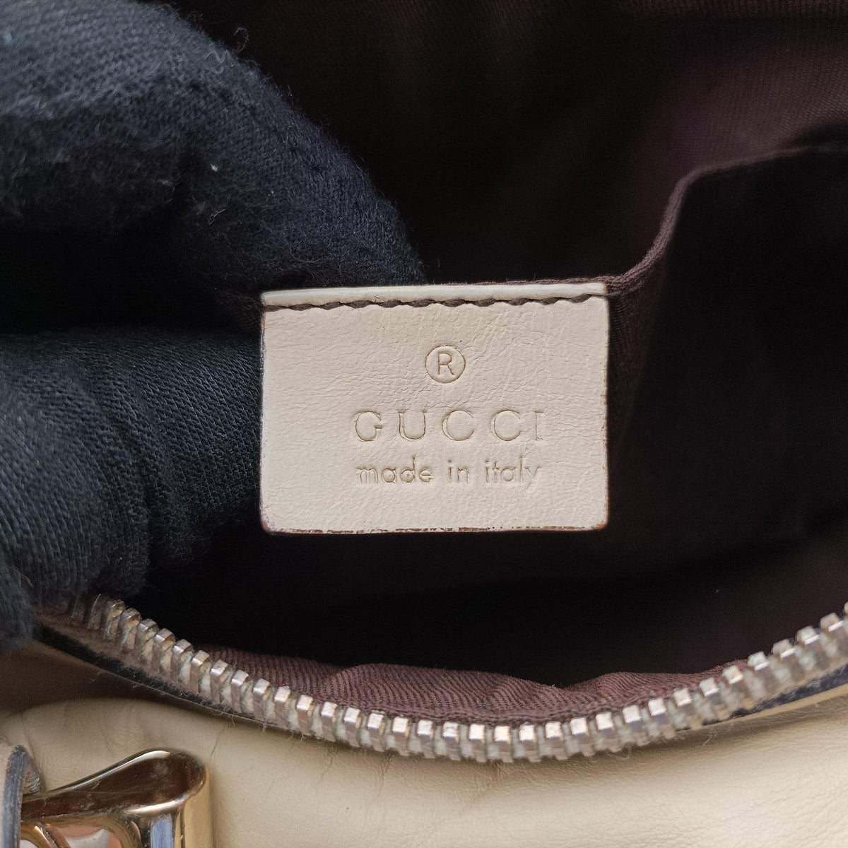 Pre-owned Gucci Hysteria Boston White Leather 181485 handbag | stylenewstar