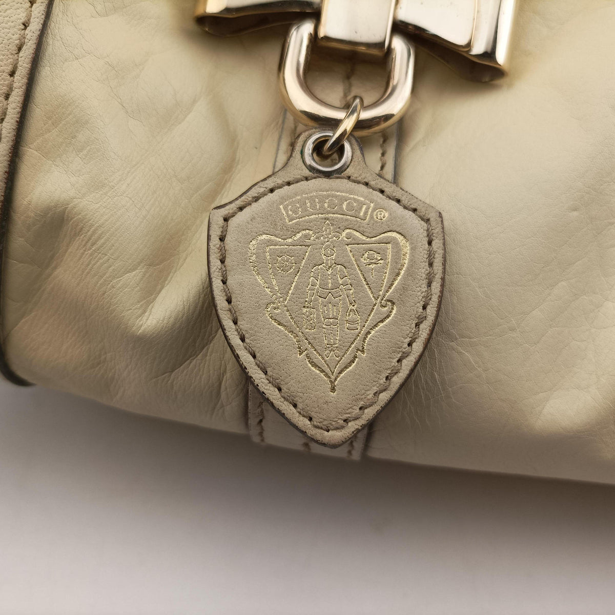 Pre-owned Gucci Hysteria Boston White Leather 181485 handbag | stylenewstar