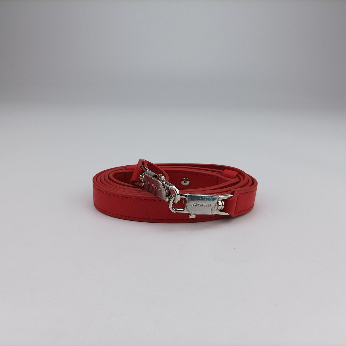Pre-owned Ferragamo Hug Red leather  shoulderbag | stylenewstar