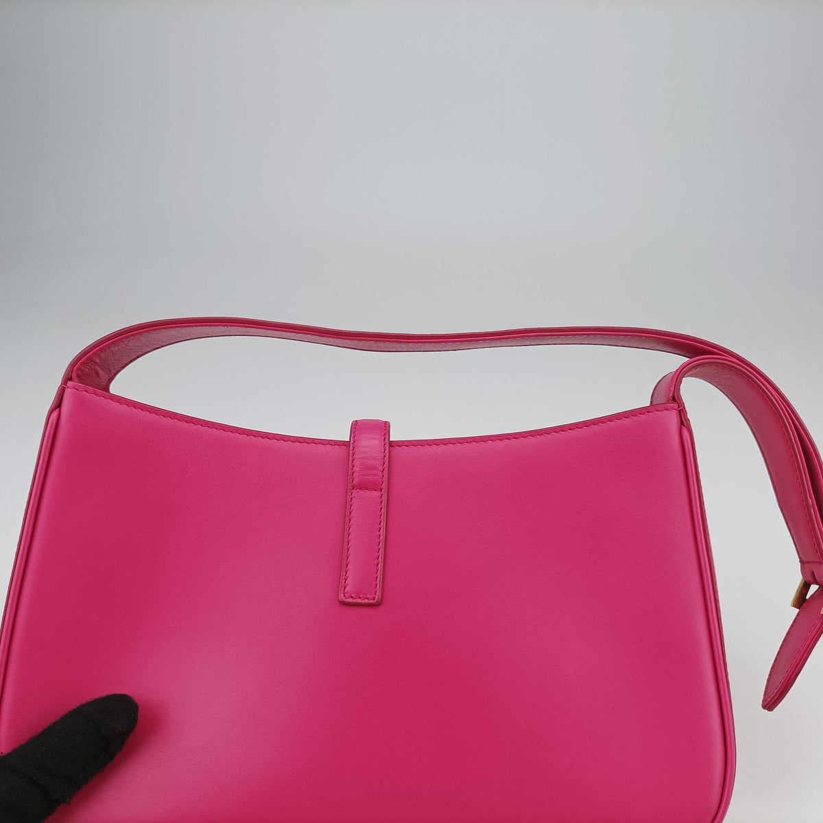 Pre-owned Yves Saint Laurent LE 5 a 7Mini Hobo Rose Leather 657223 handbag | stylenewstar
