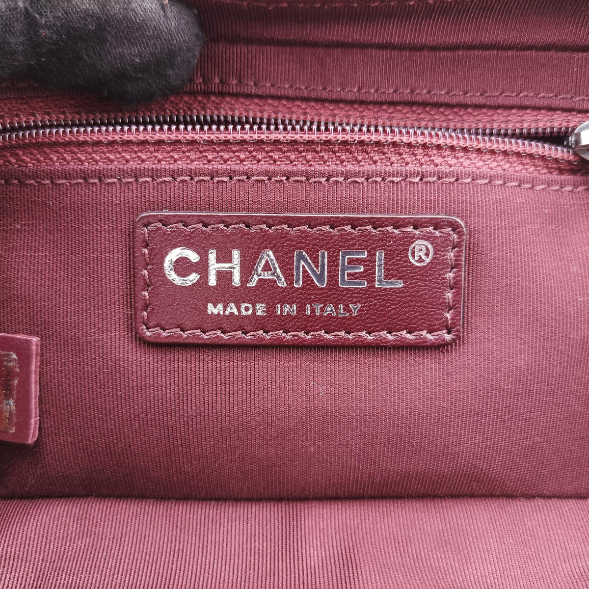 Secondhand Chanel Coco Boy Camera Case Red lambskin A92654 shoulderbag | stylenewstar