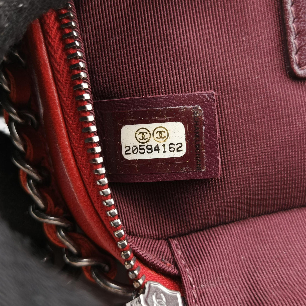 Secondhand Chanel Coco Boy Camera Case Red lambskin A92654 shoulderbag | stylenewstar
