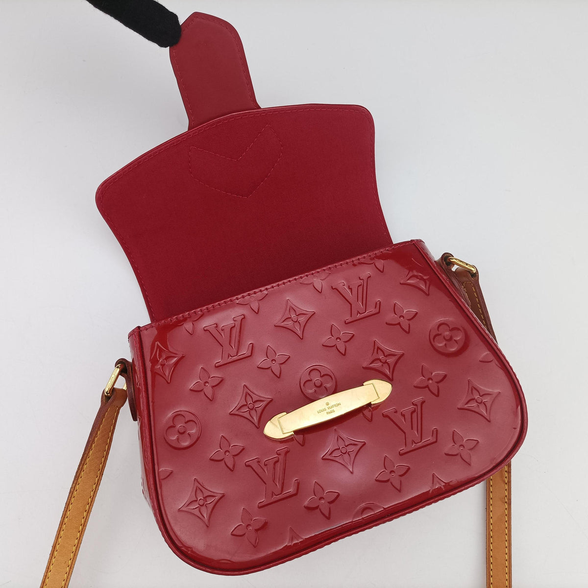 Pre-owned Louis Vuitton Bellflower PM Pomme d'Amour Vernis M91728 shoulderbag | stylenewstar
