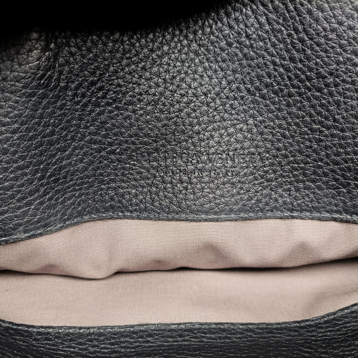 Pre-owned Bottega Veneta Intrecciato Navy lambskin  handbag | stylenewstar