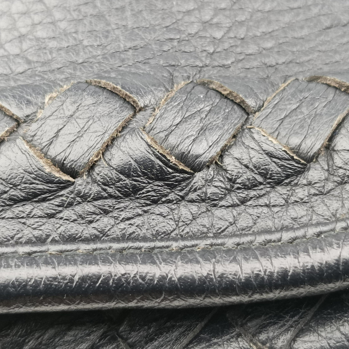 Pre-owned Bottega Veneta Intrecciato Navy lambskin  handbag | stylenewstar