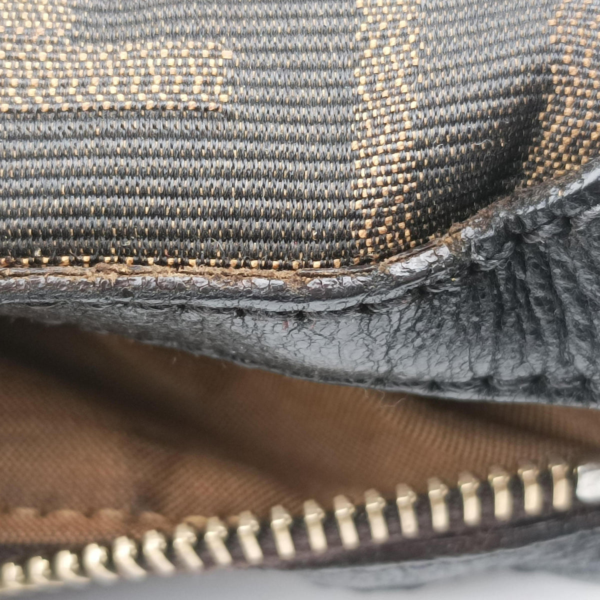 Vintage Fendi Zucca Brown canvas 8BT142 shoulderbag | stylenewstar