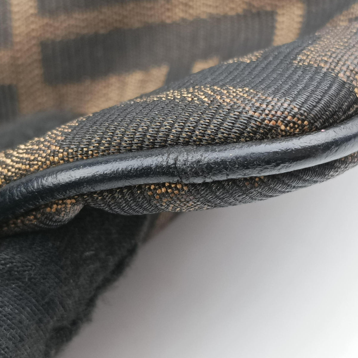 Vintage Fendi Zucca Brown canvas 8BT142 shoulderbag | stylenewstar