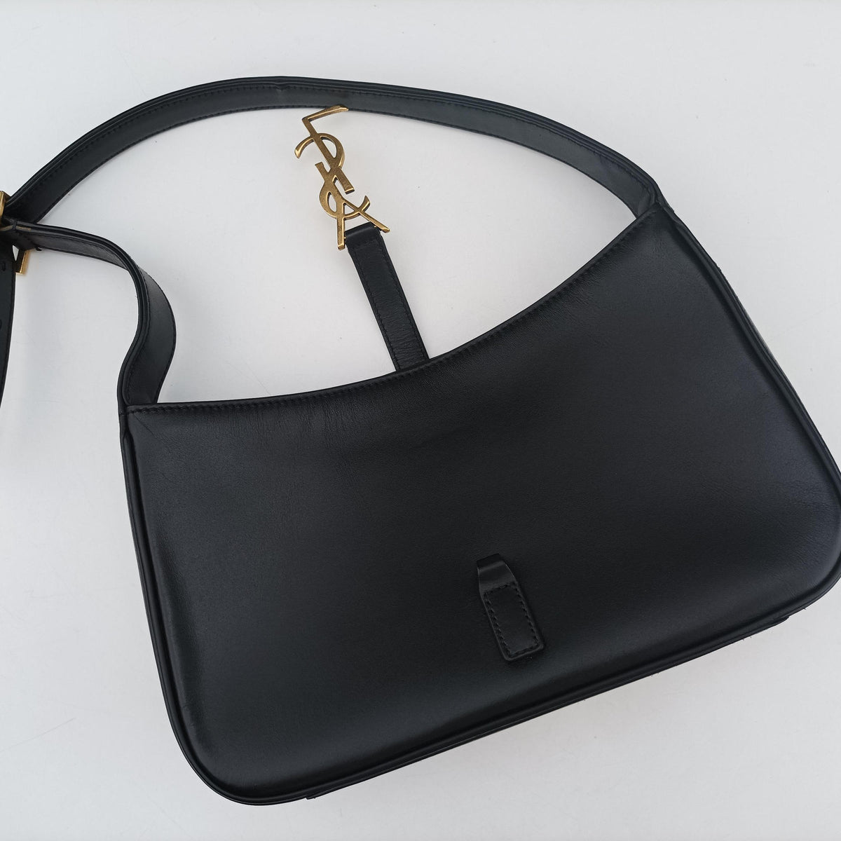 Pre-owned Yves Saint Laurent LE 5 a 7 Hobo Black Leather 657228 carrybag | stylenewstar
