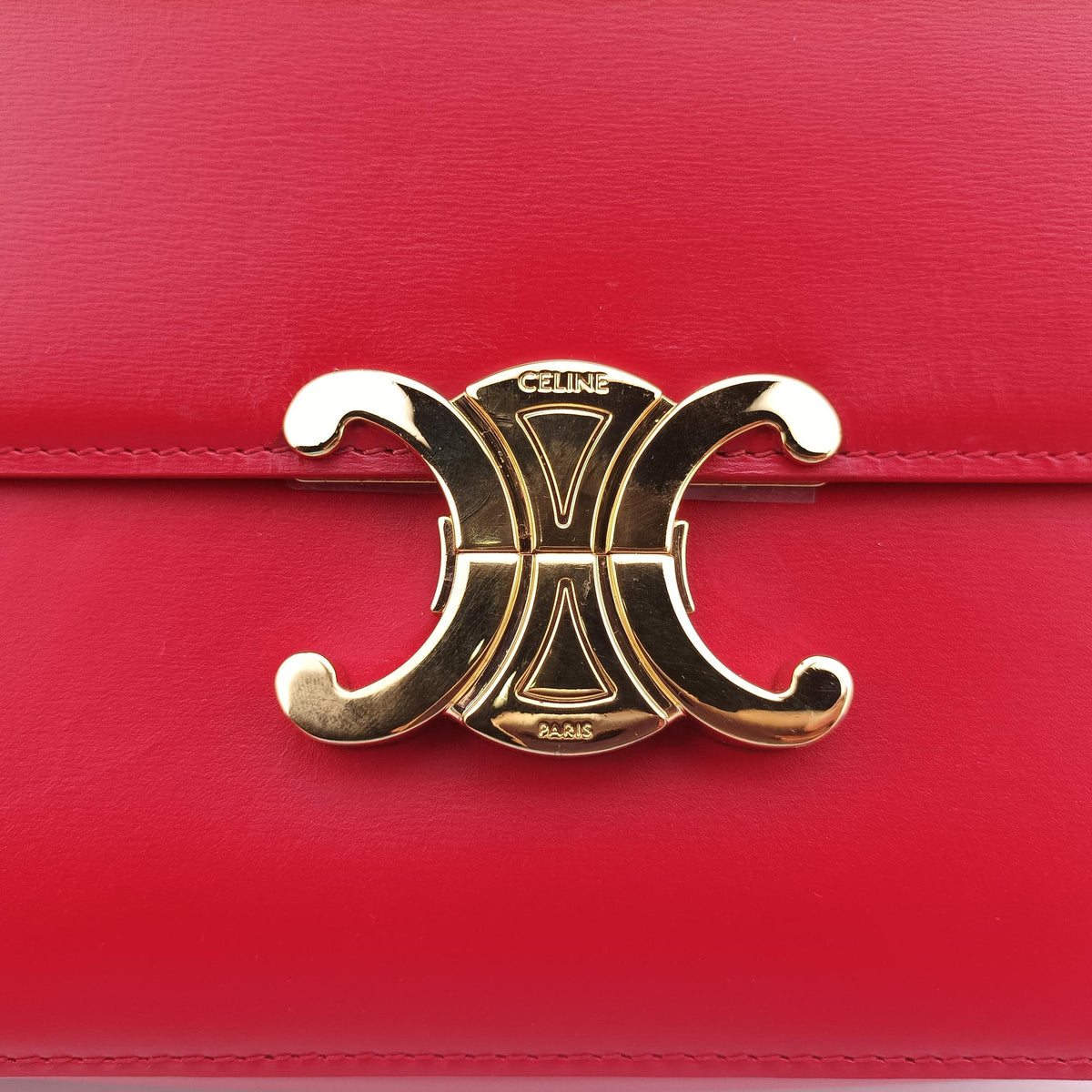 Pre-owned Celine Teen Triomphe Red Leather  shoulderbag | stylenewstar