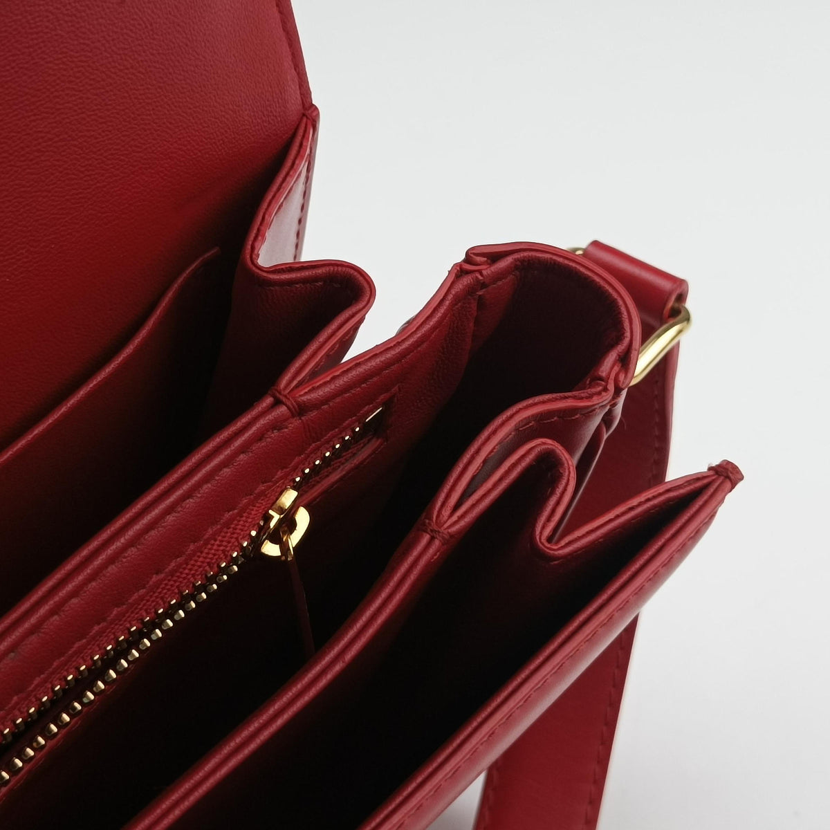 Pre-owned Celine Teen Triomphe Red Leather  shoulderbag | stylenewstar