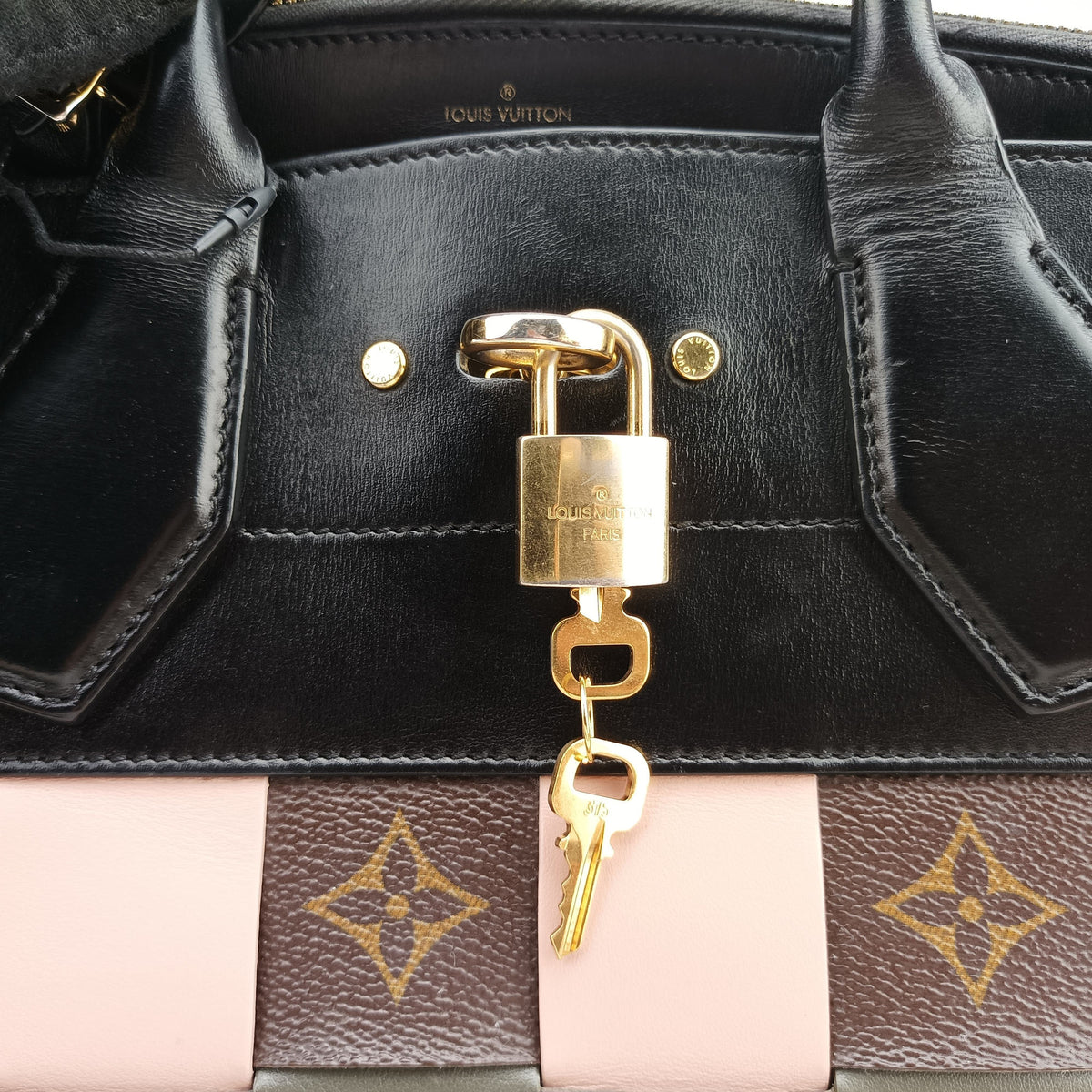 Secondhand Louis Vuitton City Steamer Pink x Black Leather M57222 handbag | stylenewstar