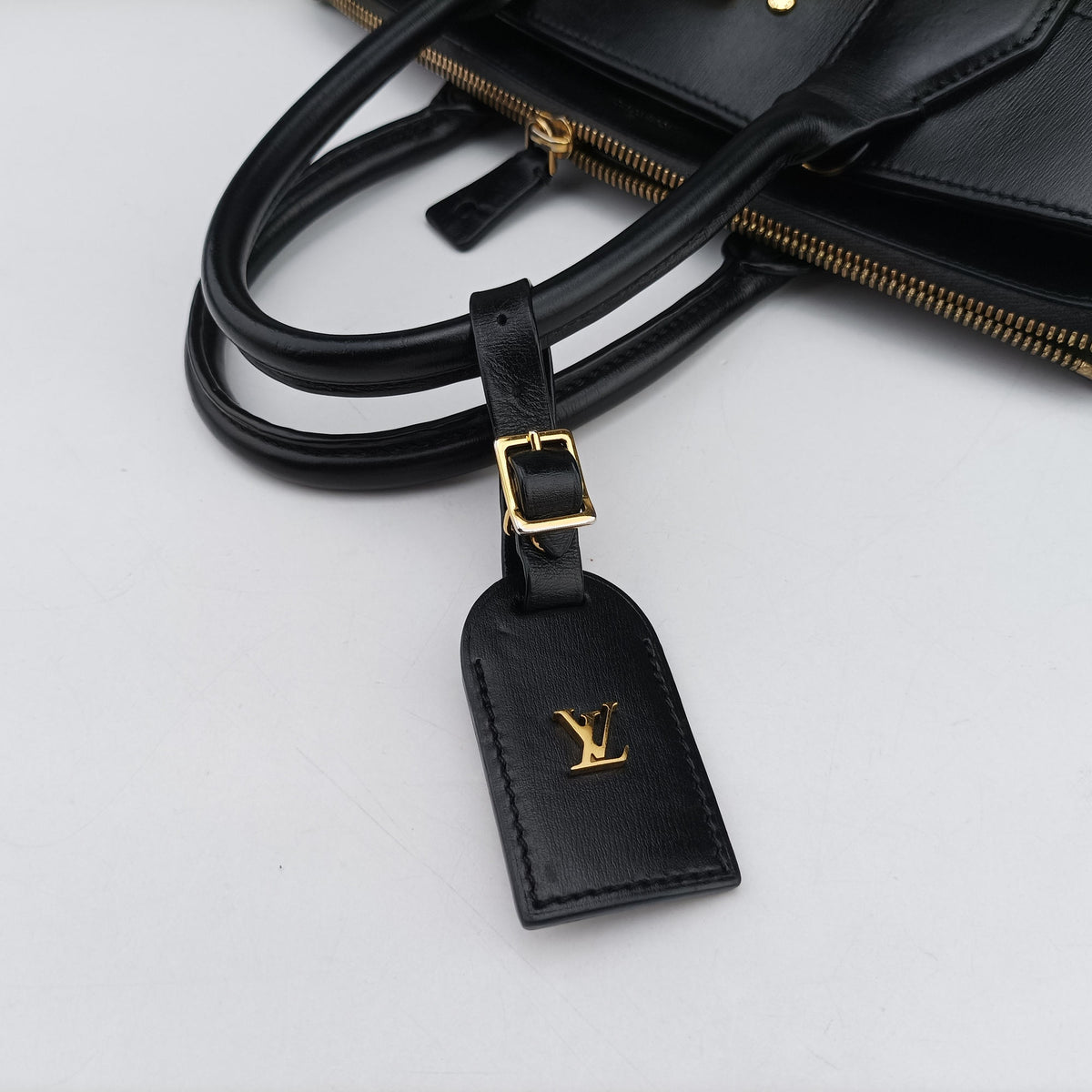 Secondhand Louis Vuitton City Steamer Pink x Black Leather M57222 handbag | stylenewstar