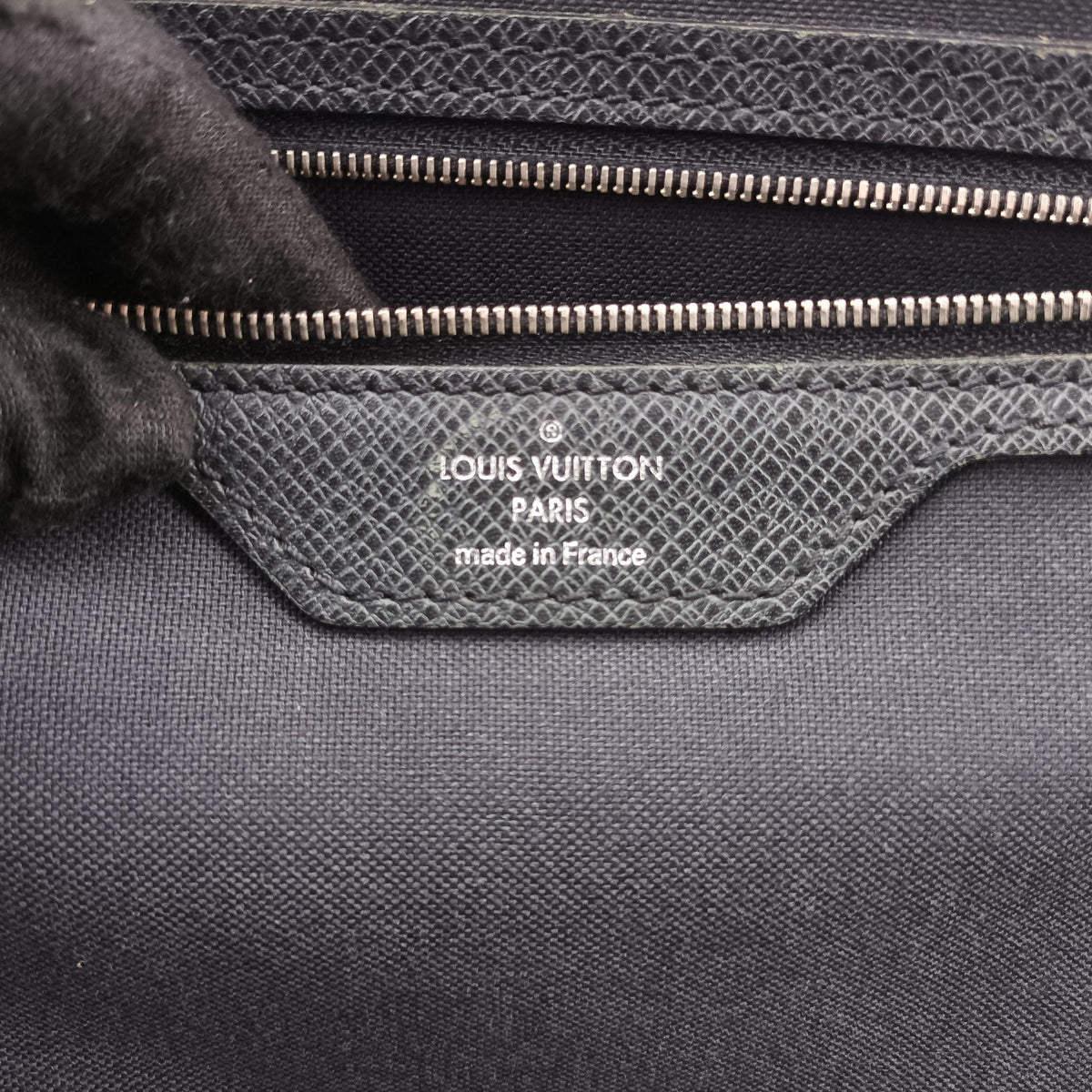 Secondhand Louis Vuitton IGOR Ardoise Taiga M31172 handbag | stylenewstar