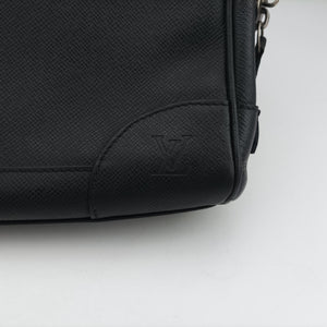 Secondhand Louis Vuitton IGOR Ardoise Taiga M31172 handbag | stylenewstar