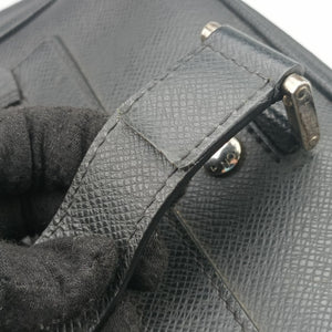 Secondhand Louis Vuitton IGOR Ardoise Taiga M31172 handbag | stylenewstar