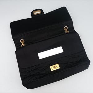 Pre-owned Chanel 2.55 Matelasse Black Silk A36414 shoulderbag | stylenewstar
