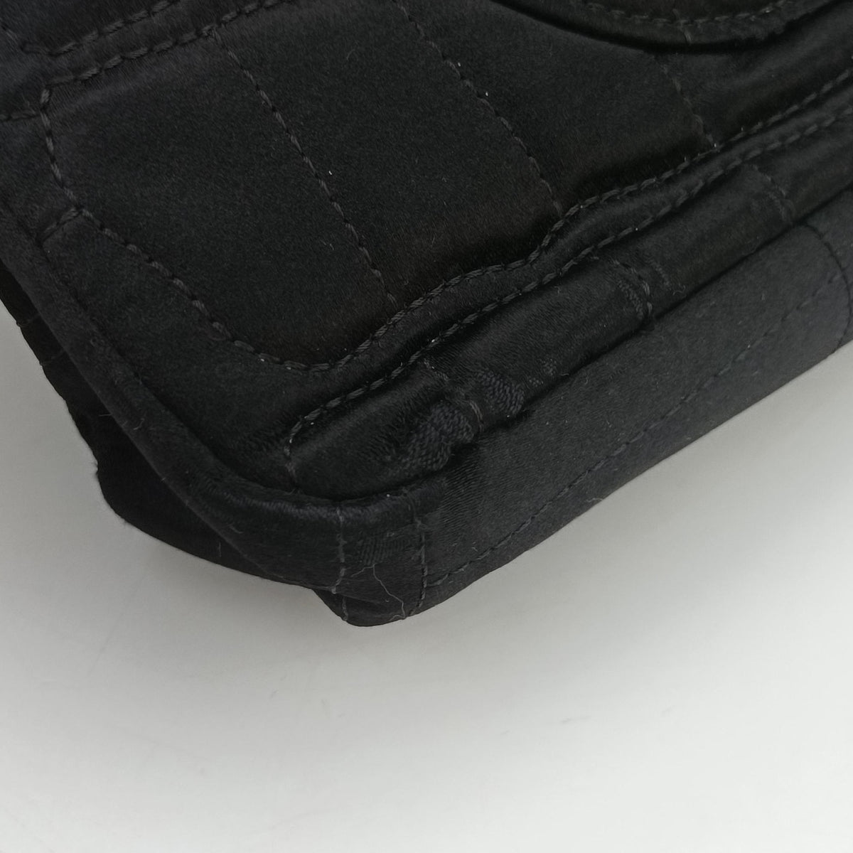 Pre-owned Chanel 2.55 Matelasse Black Silk A36414 shoulderbag | stylenewstar