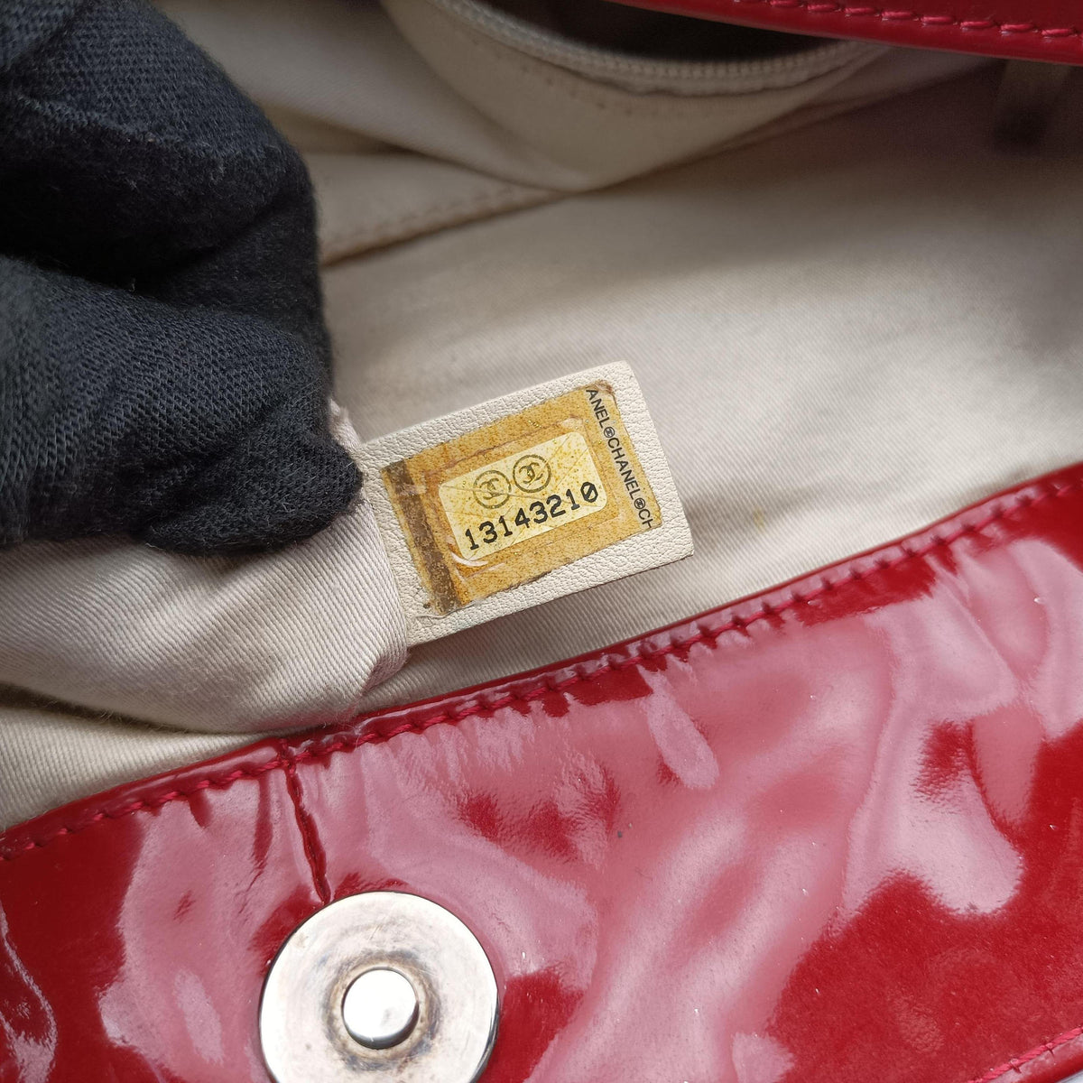 Secondhand Chanel Drawstring Tote Red Patent A47746 shoulderbag | stylenewstar
