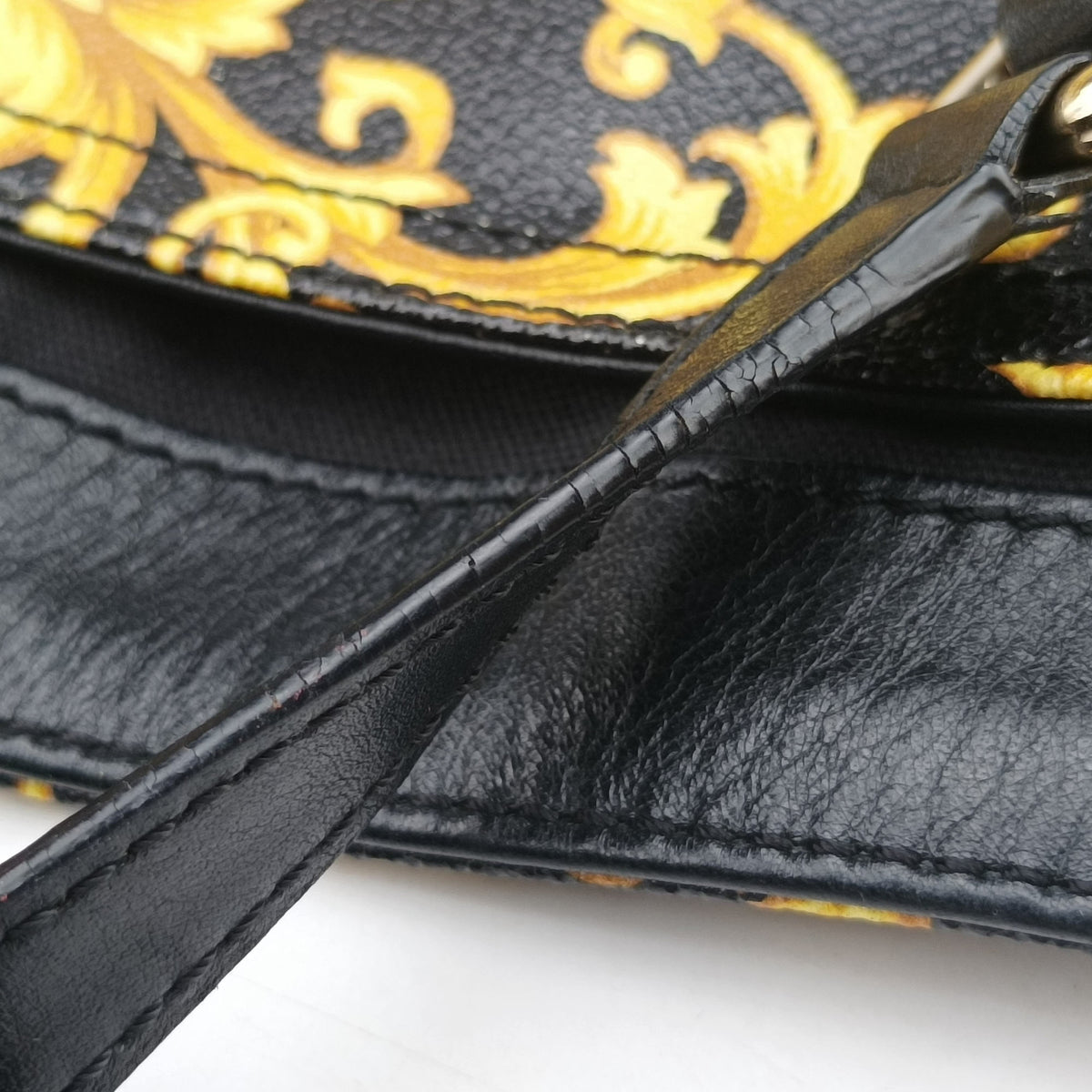 Pre-owned VERSACE Barocco Print Black×Yellow Leather  shoulderbag | stylenewstar