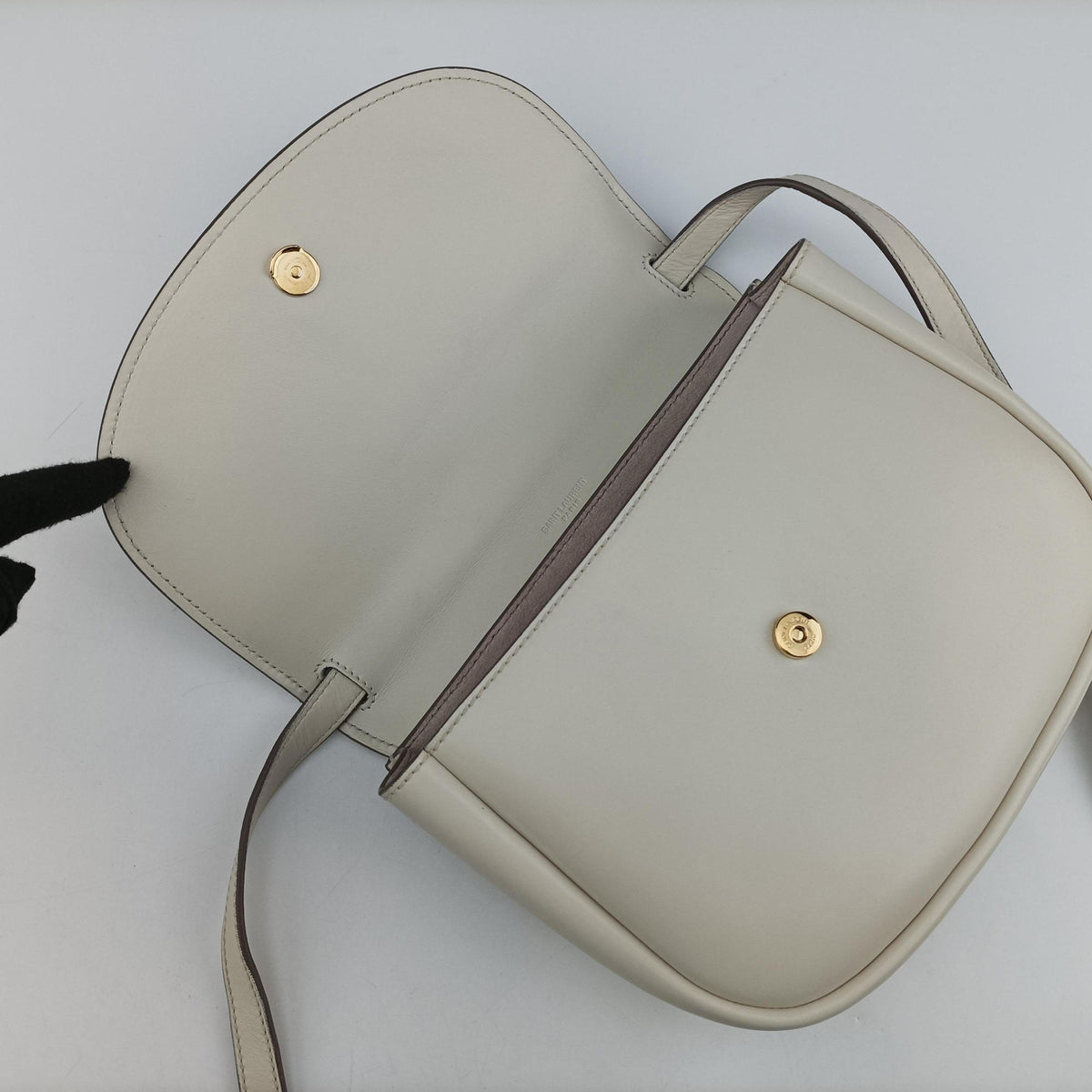 Pre-owned Yves Saint Laurent KAIA White Leather 634818 shoulderbag | stylenewstar