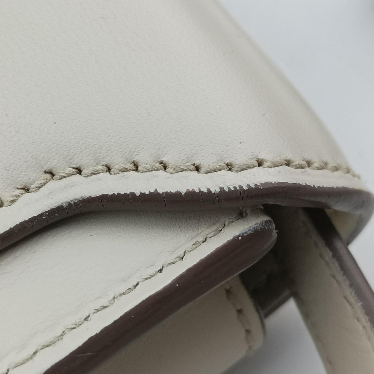 Pre-owned Yves Saint Laurent KAIA White Leather 634818 shoulderbag | stylenewstar