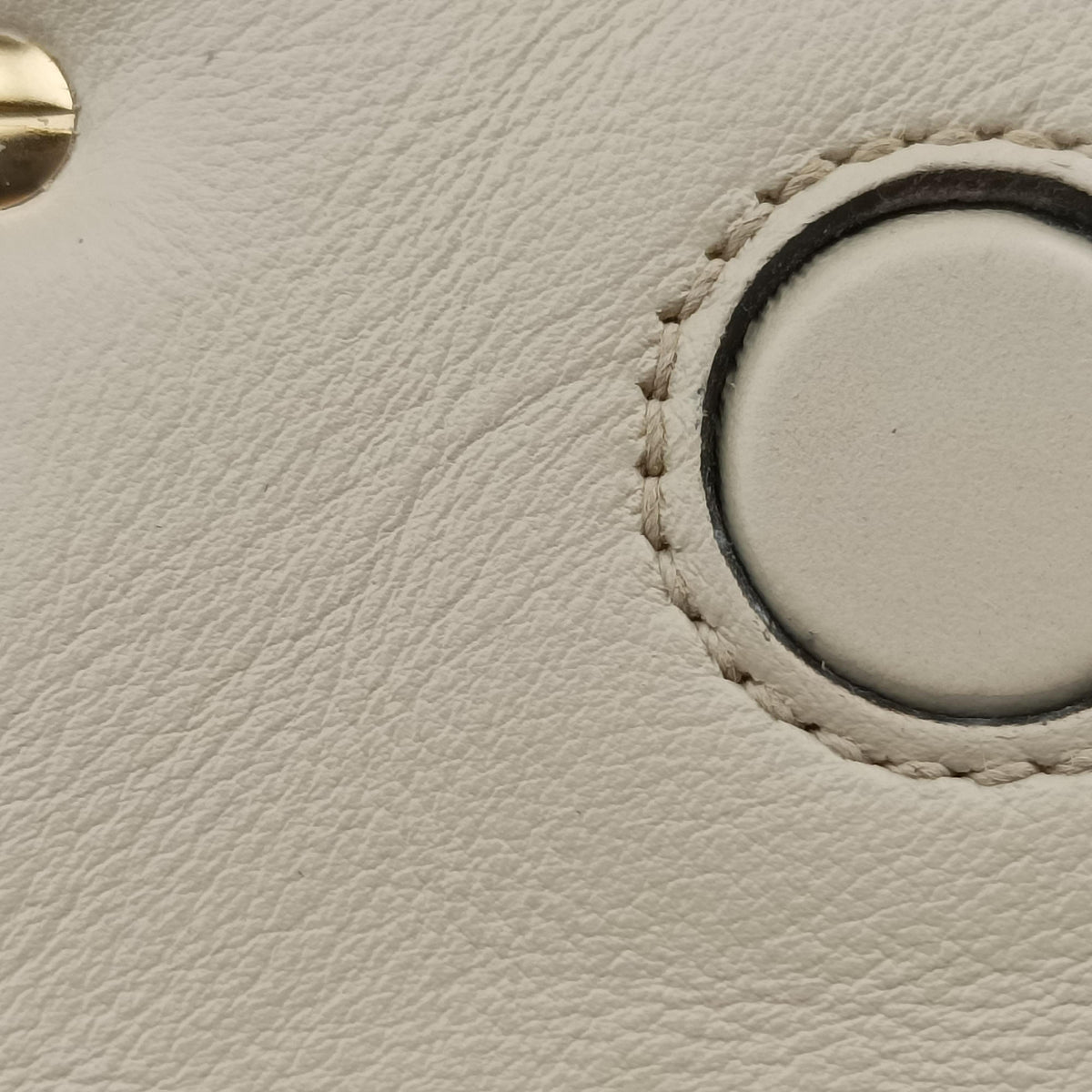 Pre-owned Gucci Blondie mini White Leather 698643 shoulderbag | stylenewstar